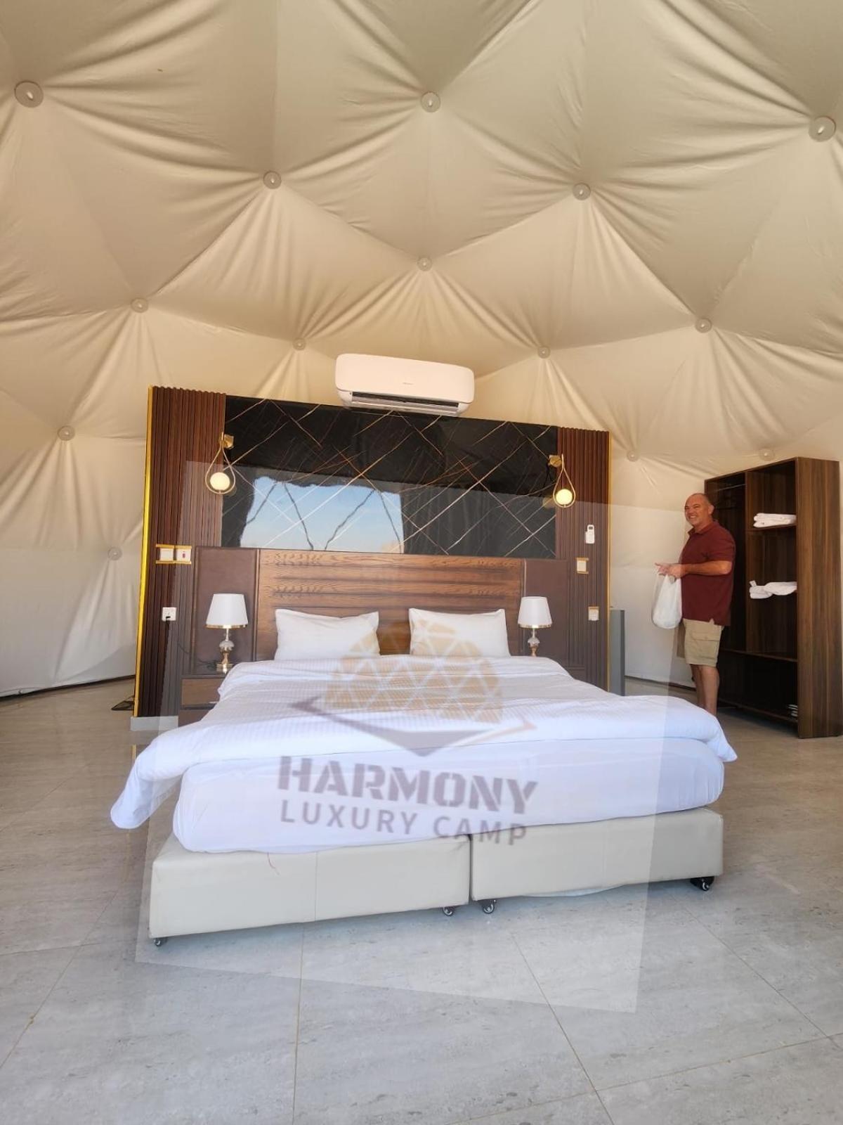Harmony Luxury Camp Hotell Wadi Rum Eksteriør bilde