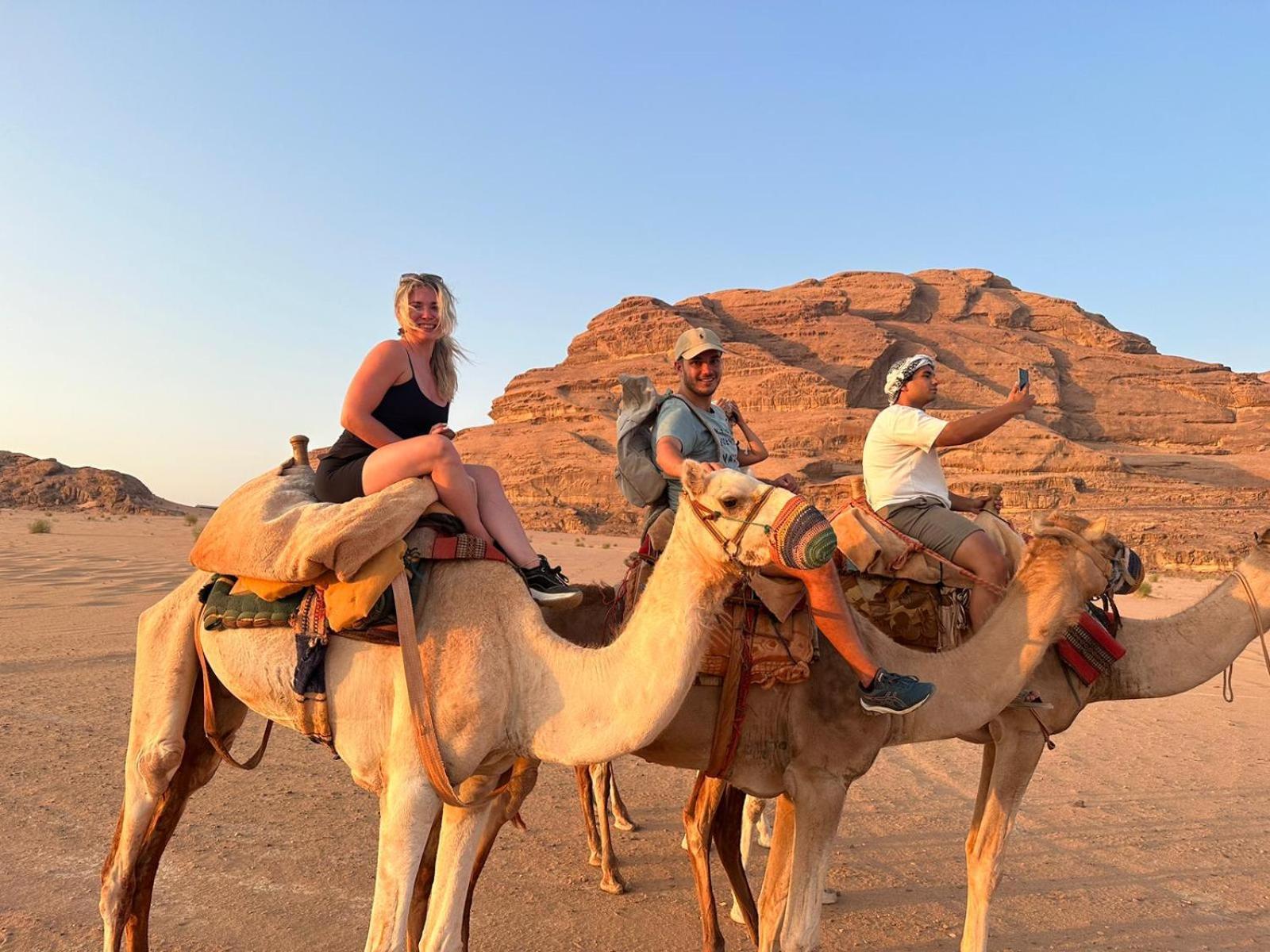 Harmony Luxury Camp Hotell Wadi Rum Eksteriør bilde